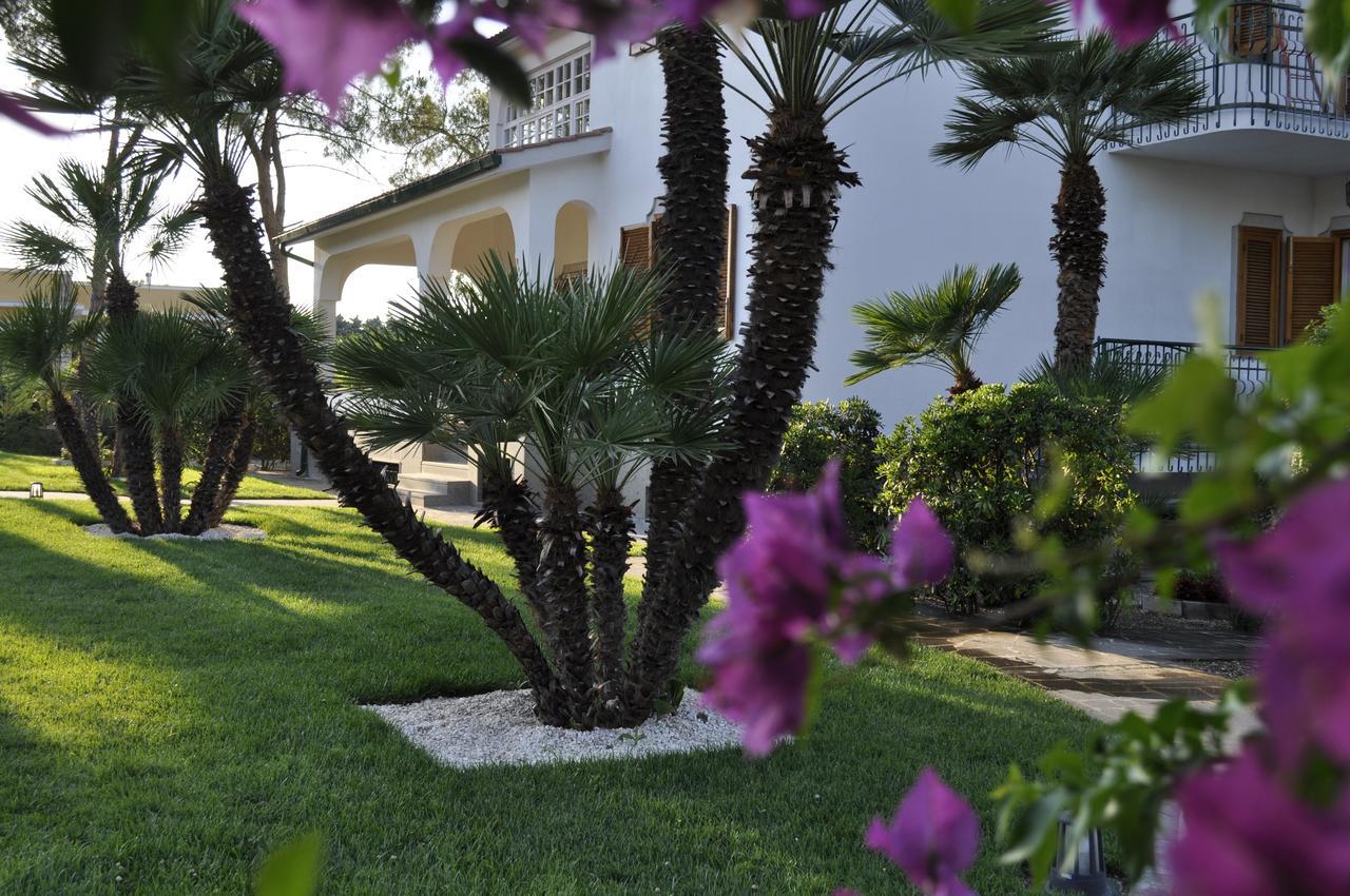 Le Duchesse Acomodação com café da manhã Trani Exterior foto